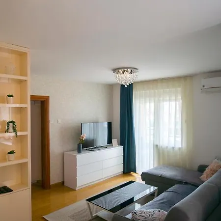 Paradisus Apartment *